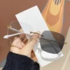 نظارات فوتوكروميك مضادة للإشعاع بدون إطار للنساء والرجال، نظارات انتقالية بدون إطار 2 في 1